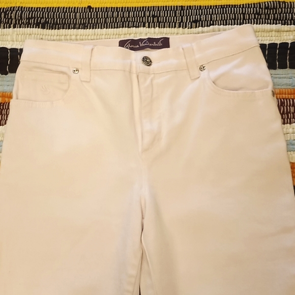 Gloria Vanderbilt Bedazzled Pink Amanda Skimmer Crop Jeans-#1503 - Picture 2 of 13